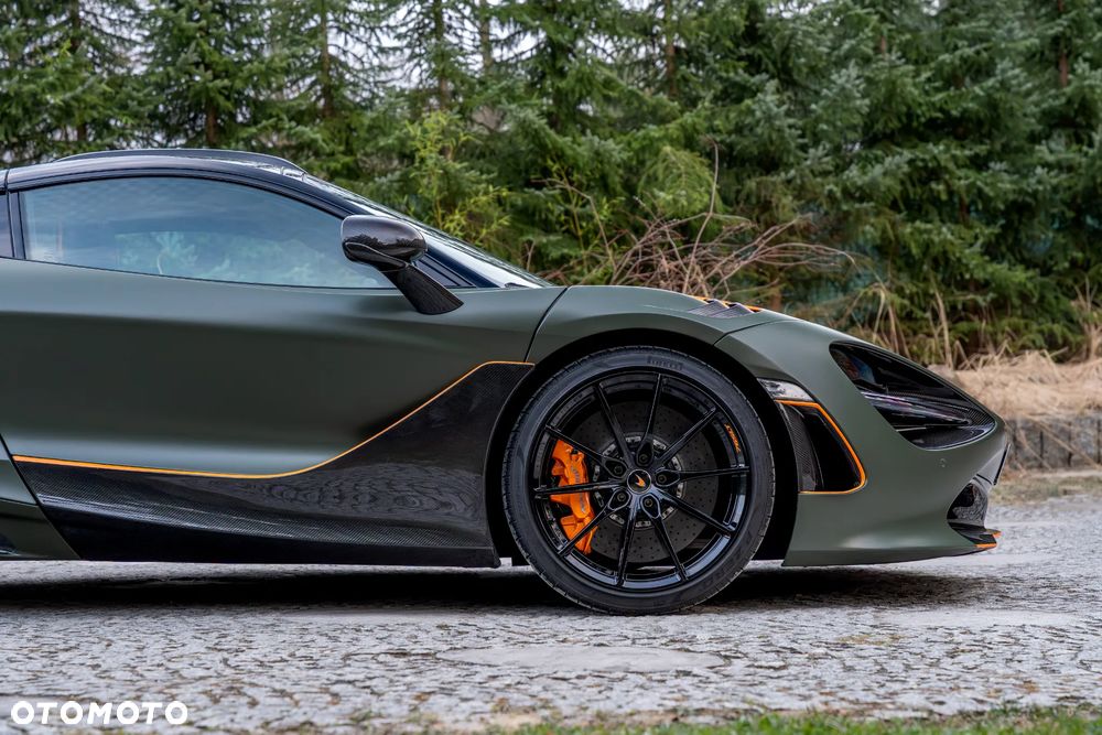 McLaren 720S Coupe - 23
