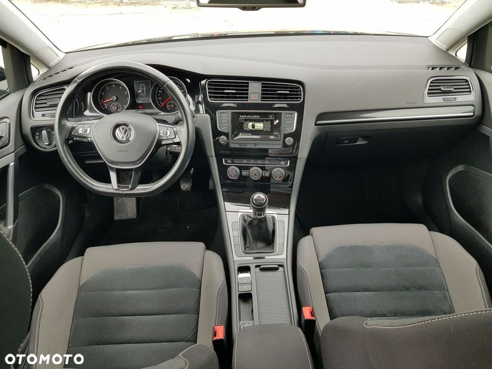 Volkswagen Golf 1.4 TSI BMT Comfortline - 12