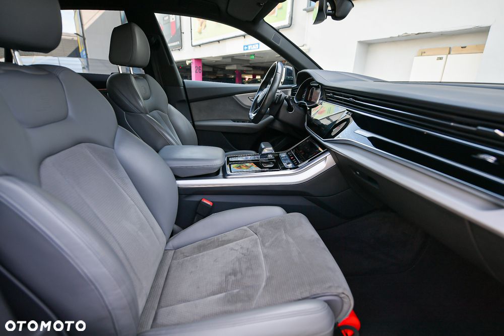 Audi Q8 - 36
