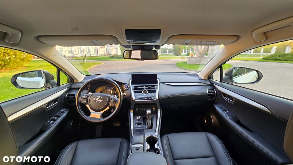 Lexus NX 300h F Impression AWD - 11
