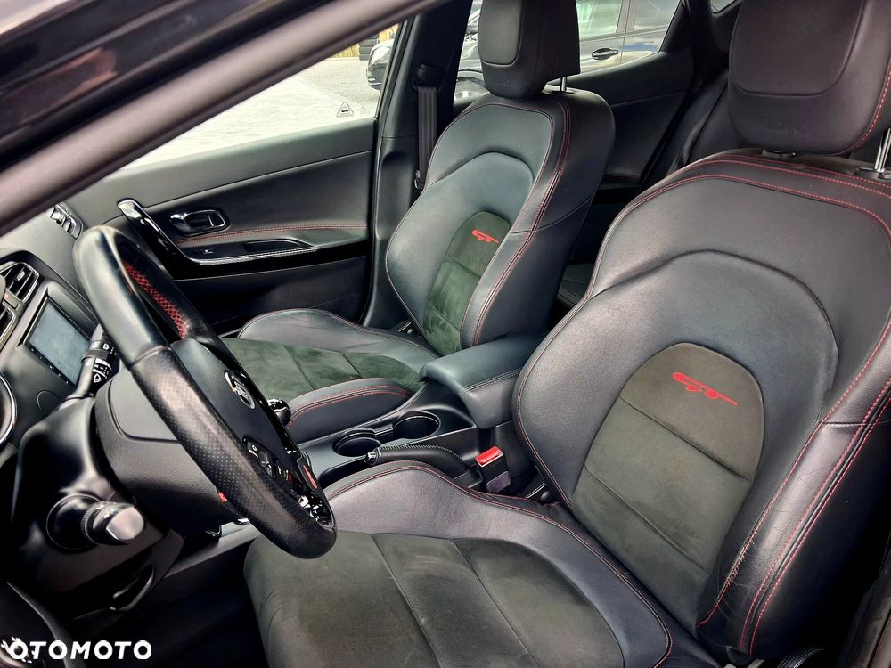 Kia Ceed 1.6 T-GDI GT - 19