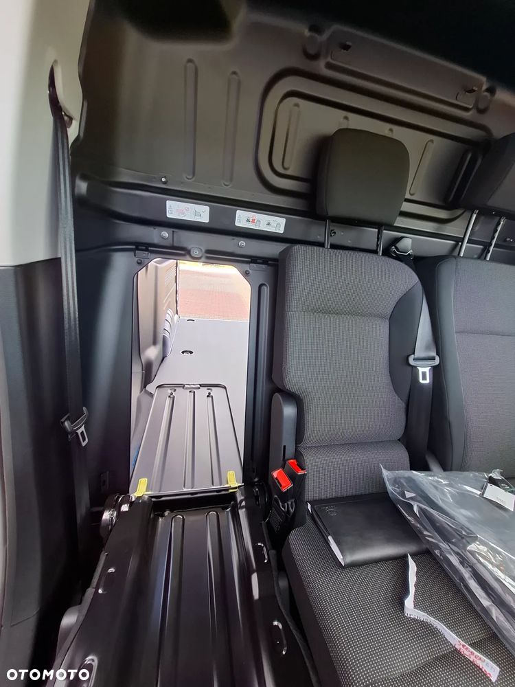 Toyota Proace City - 18