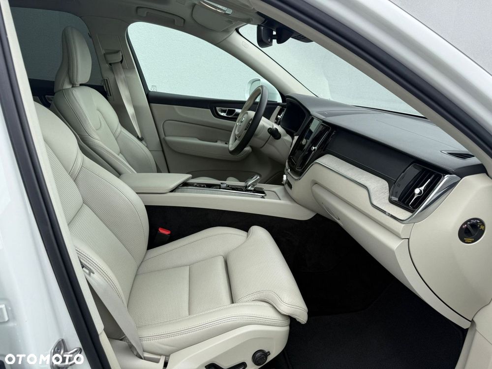 Volvo XC 60 - 35