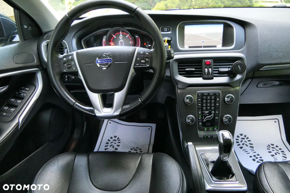 Volvo V40 D4 Summum - 2
