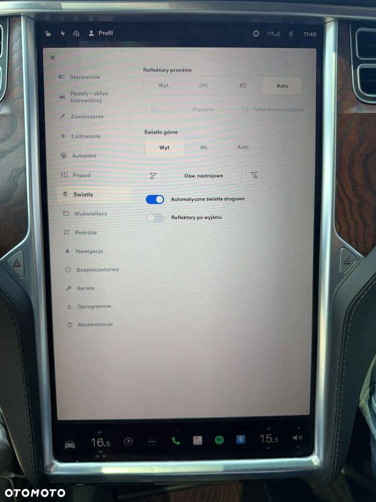 Tesla Model X - 28