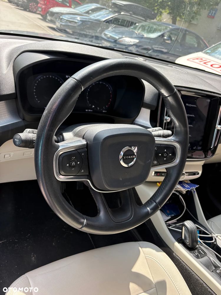 Volvo XC 40 T3 Momentum Pro - 13