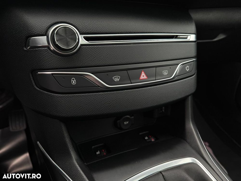 Peugeot 308 - 15