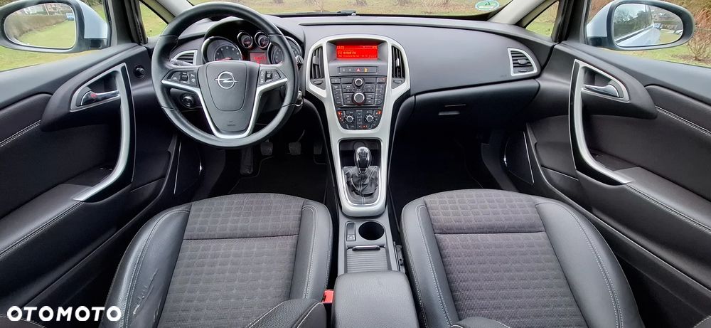 Opel Astra 1.6 Turbo Innovation - 17