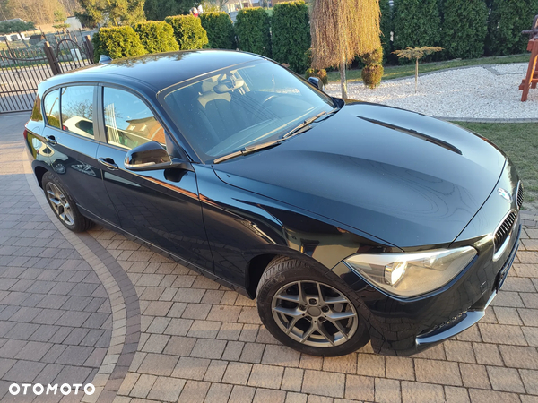 BMW Seria 1 114i Sport Line