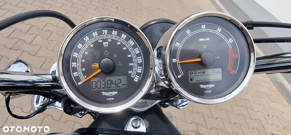 Triumph Rocket - 9