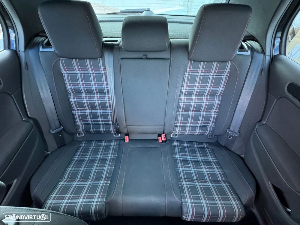 VW Golf 2.0 GTI - 3