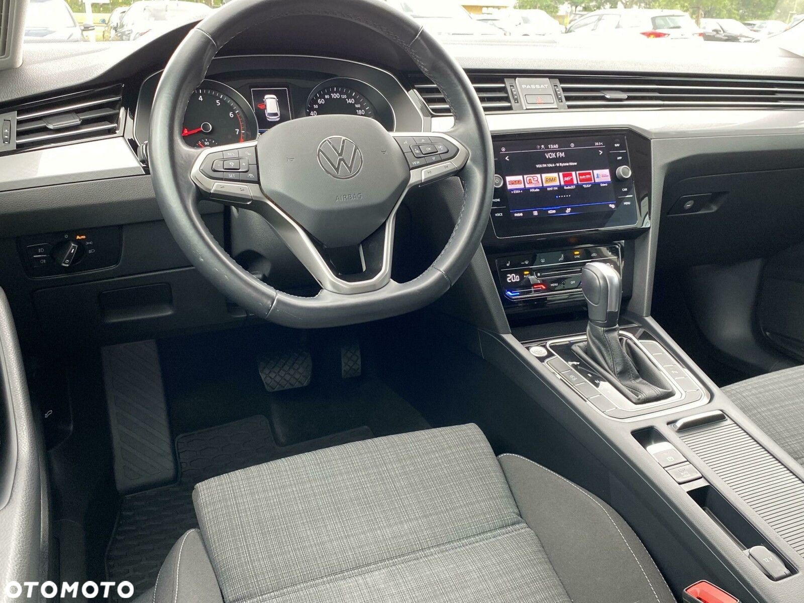 Volkswagen Passat 2.0 TSI Business DSG - 13