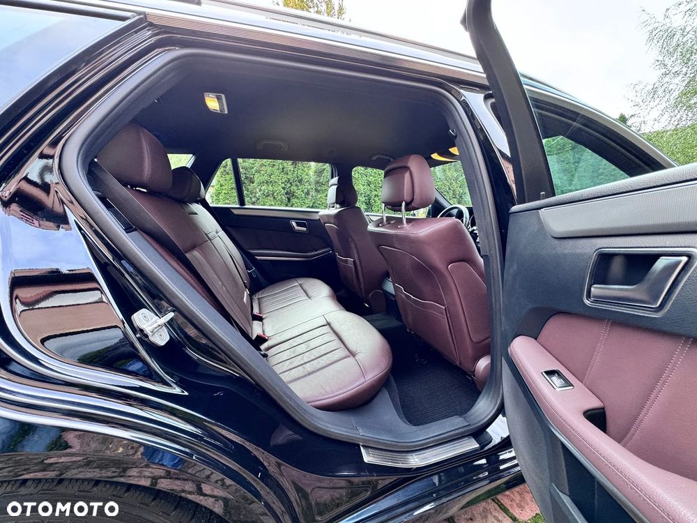 Mercedes-Benz Klasa E 250 CDI 4-Matic Classic - 21
