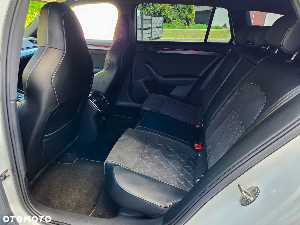 Skoda Superb 2.0 TSI Sportline DSG - 35