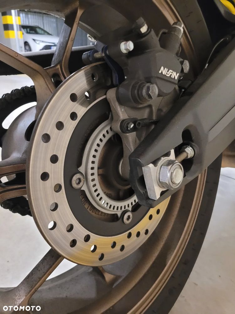 Honda CB - 16