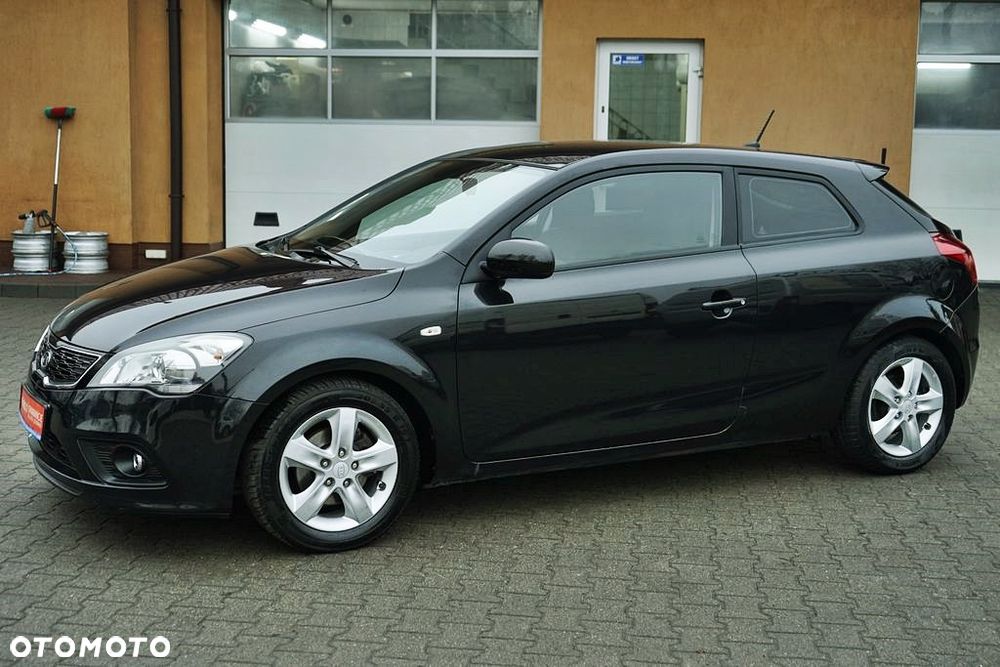 Kia Ceed 1.6 CRDi 90 ISG Vision - 8