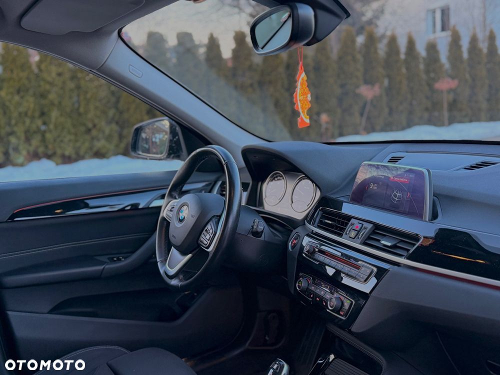 BMW X1 xDrive18d - 17