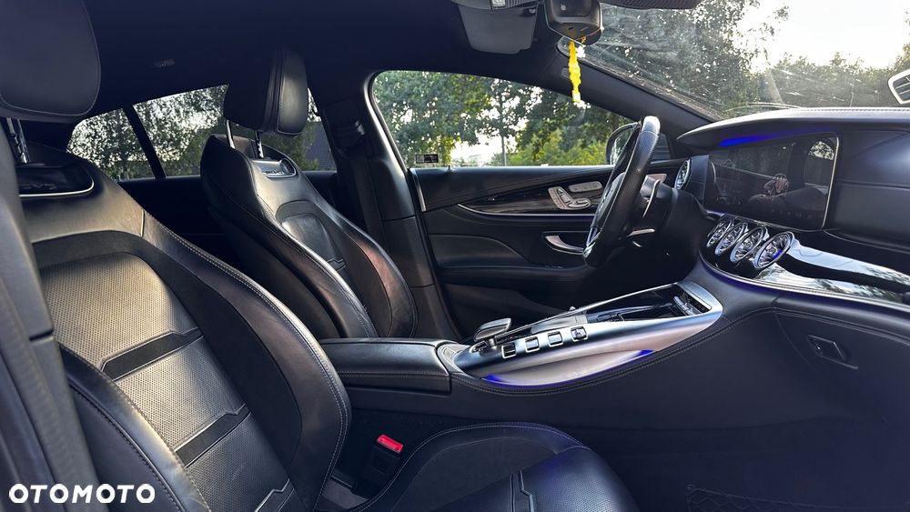 Mercedes-Benz AMG GT 43 4-Matic+ - 39