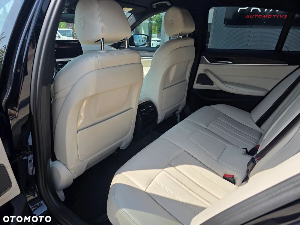 BMW Seria 5 530i xDrive mHEV M Sport sport - 18