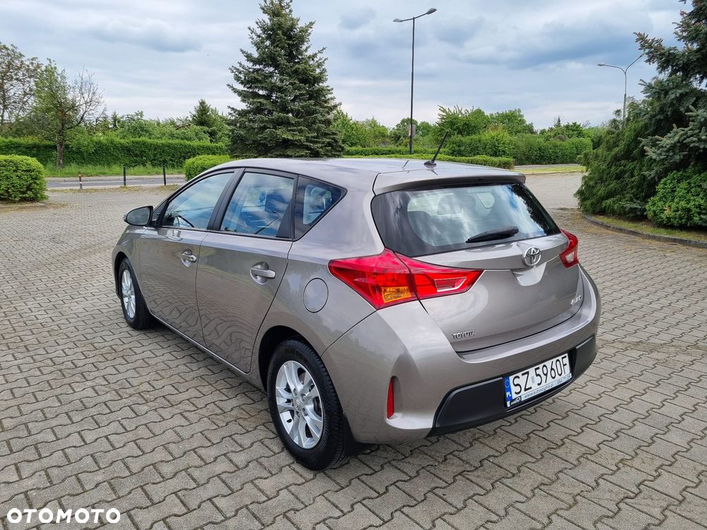 Toyota Auris 1.33 VVT-i Active - 10