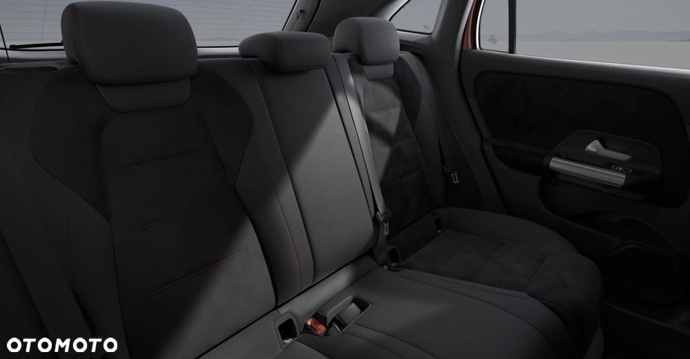 Mercedes-Benz GLA 200 mHEV 7G-DCT - 7