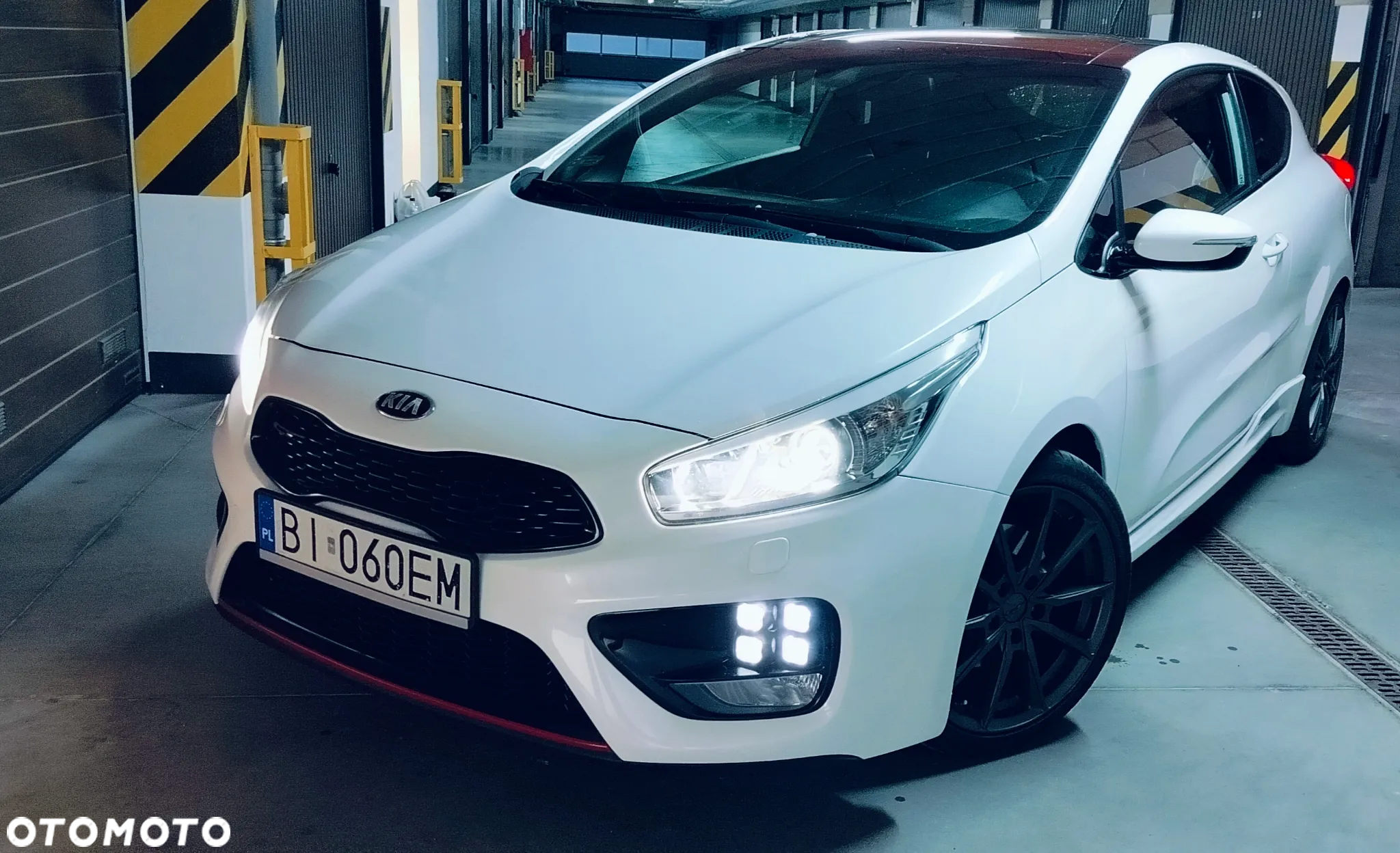 Kia Ceed Cee'd 1.6 T-GDI GT XL - 4