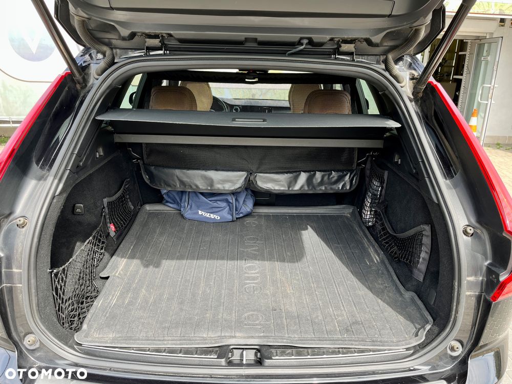 Volvo XC 60 B5 B AWD Inscription - 11