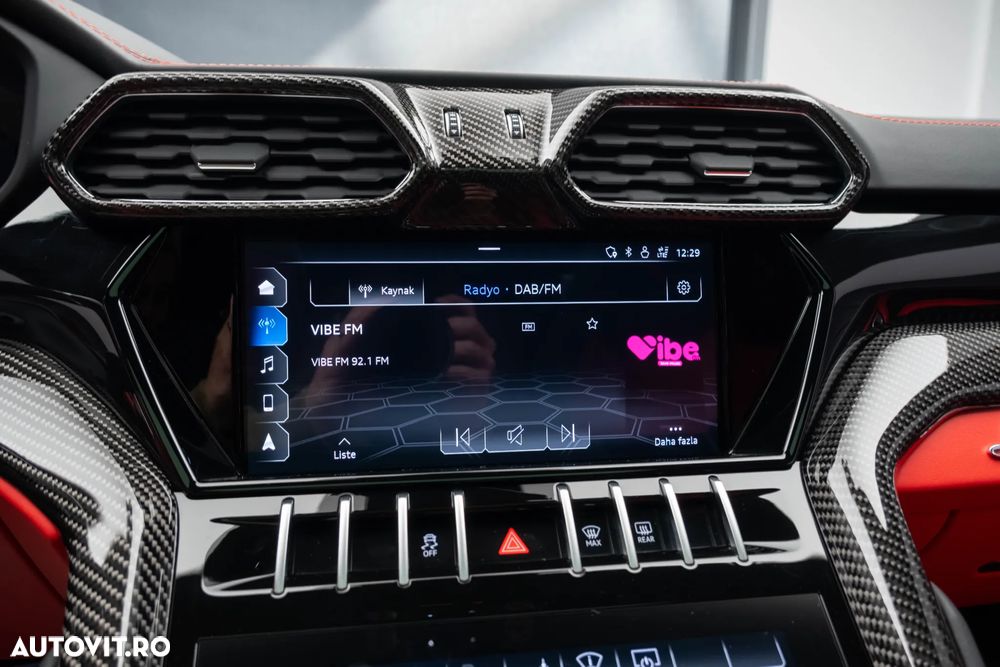 Lamborghini URUS - 22