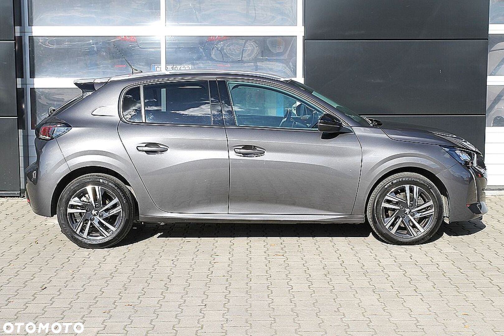 Peugeot 208 1.2 PureTech Allure S&S EAT8 - 15