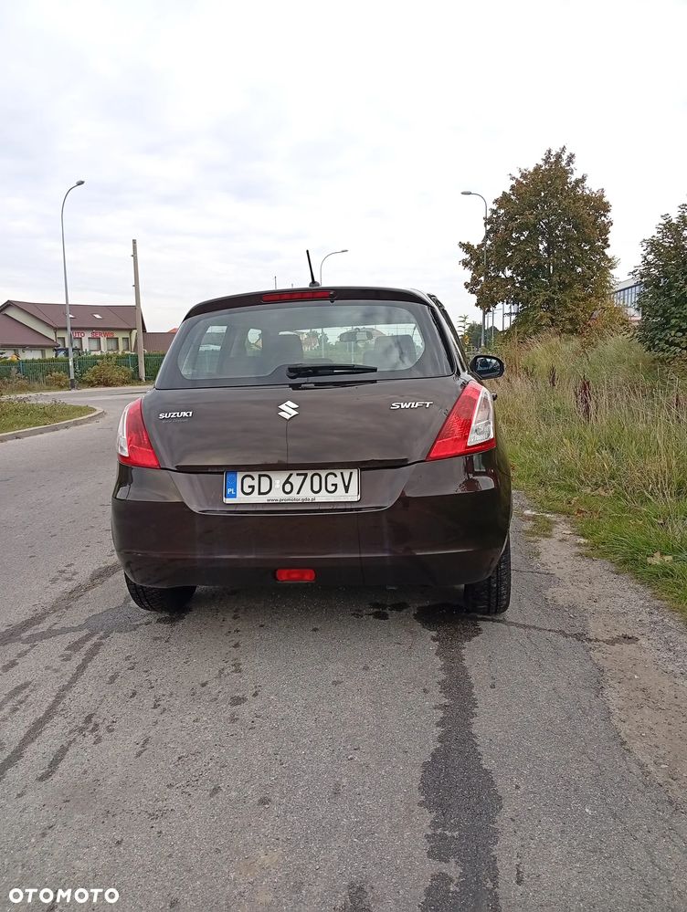 Suzuki Swift - 4