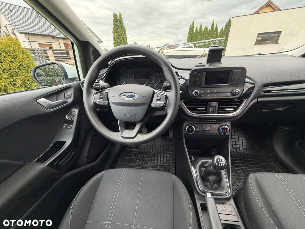 Ford Fiesta - 16