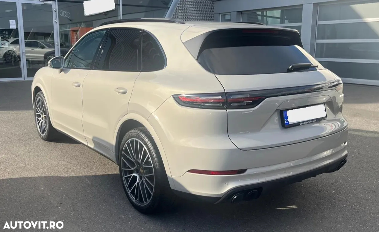 Porsche Cayenne Standard - 5