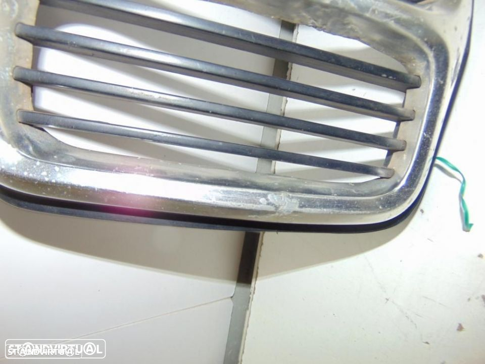 BMW E21 RIM grelha central - 10