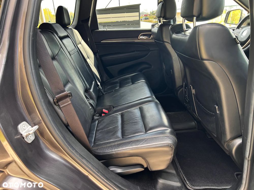 Jeep Grand Cherokee - 11