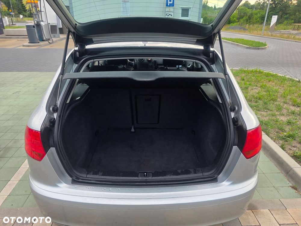 Audi A3 Sportback 2.0 TDI Ambiente - 14