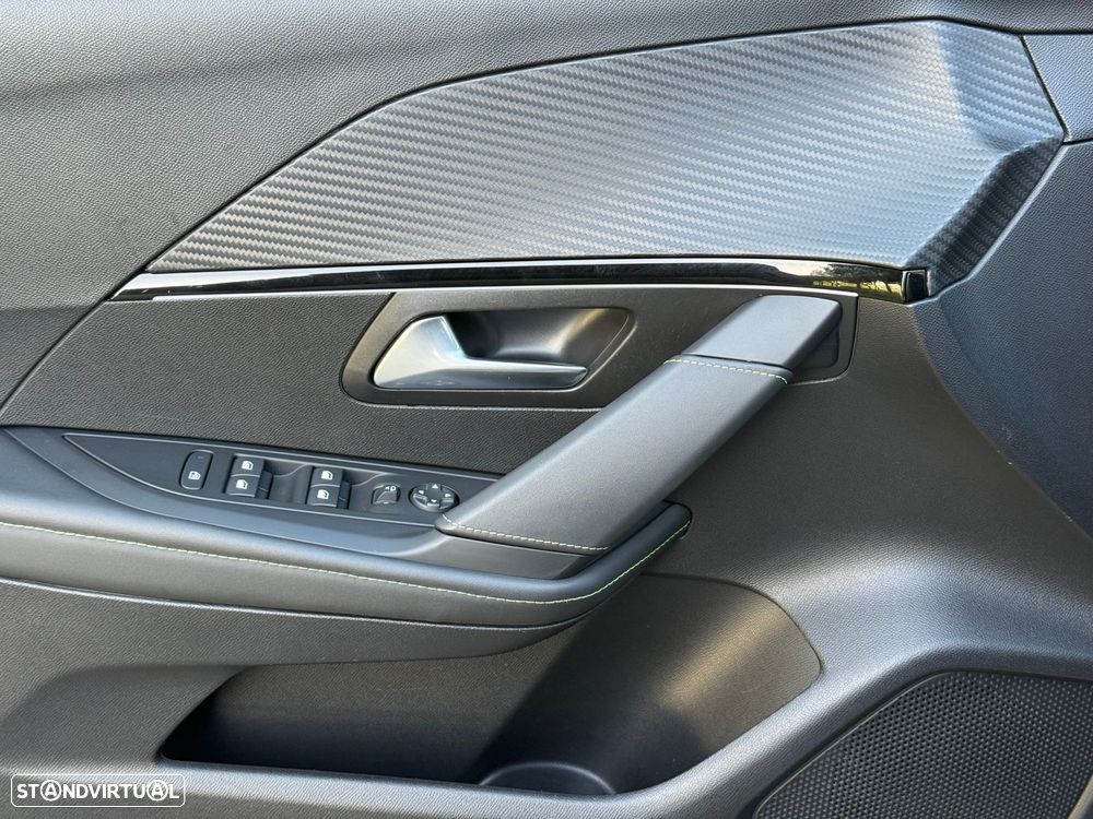 Peugeot e-208 50 kWh GT - 33