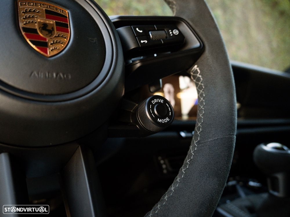 Porsche 911 (992) GT3 PDK - 36