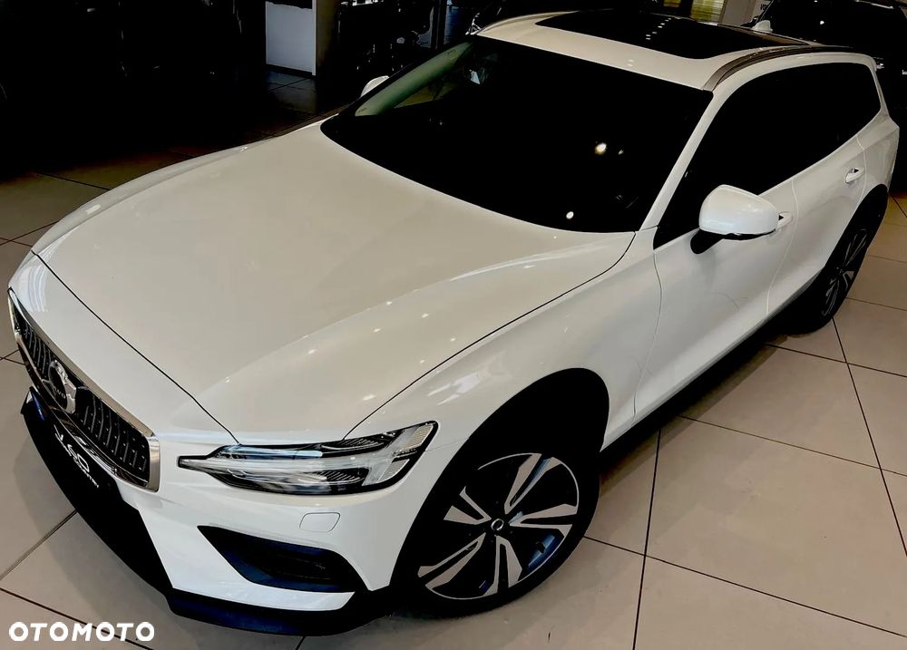Volvo V60 B5 B AWD Ultimate Dark - 11