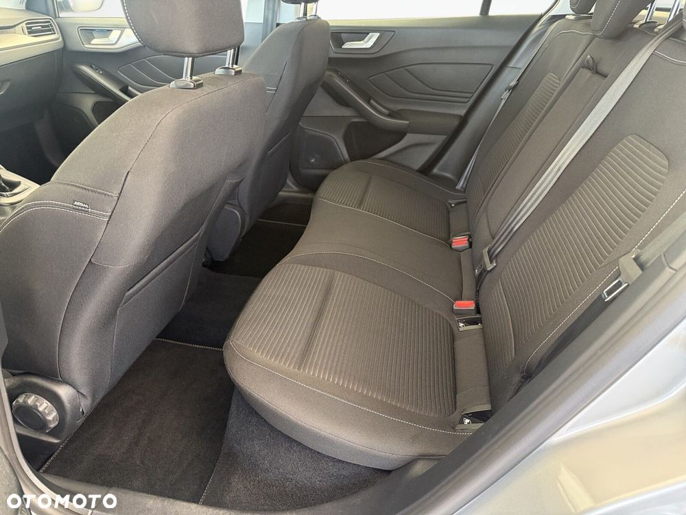 Ford Focus - 12