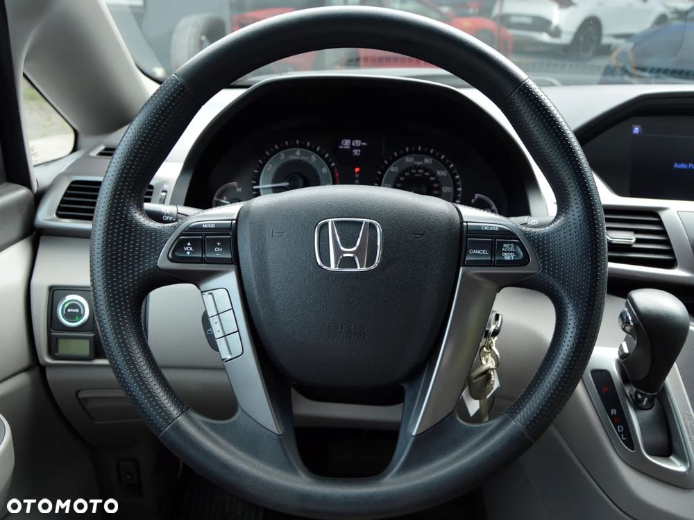 Honda Odyssey 3.5 LX - 16
