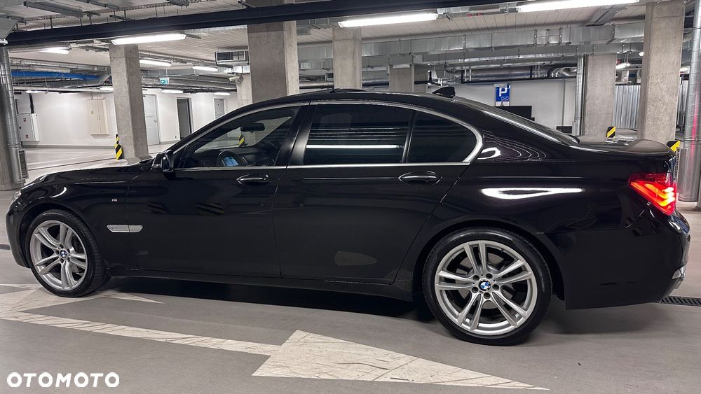 BMW Seria 7 740d xDrive - 14