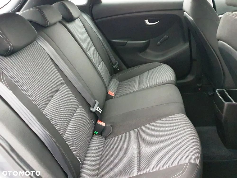 Hyundai i30 1.4 CRDi Classic + - 28