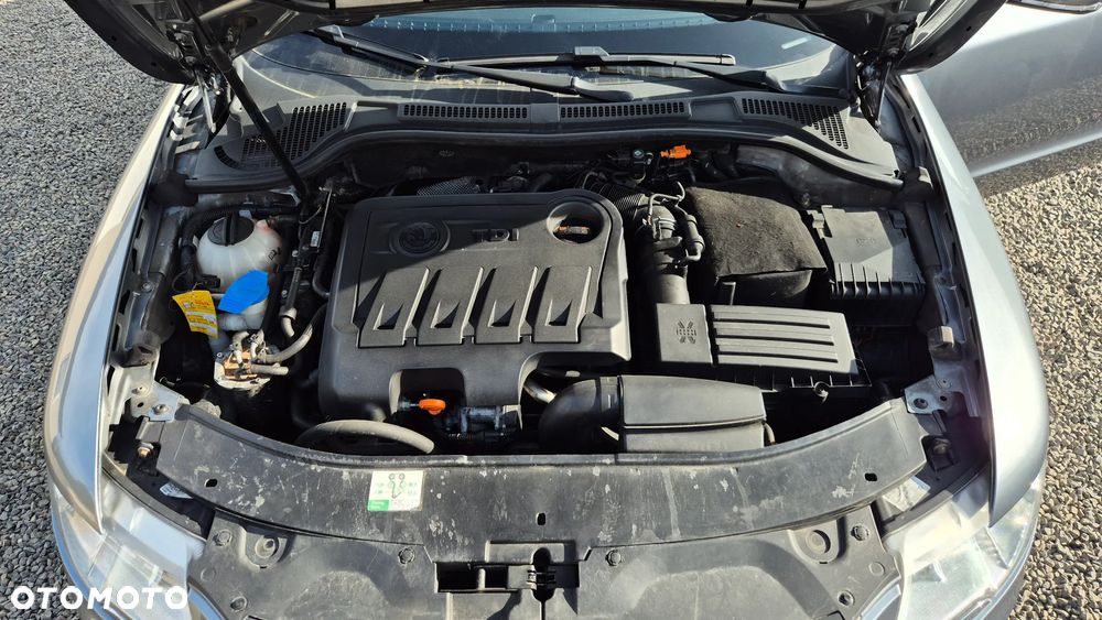 Skoda Superb 2.0 TDI DSG Exclusive - 32