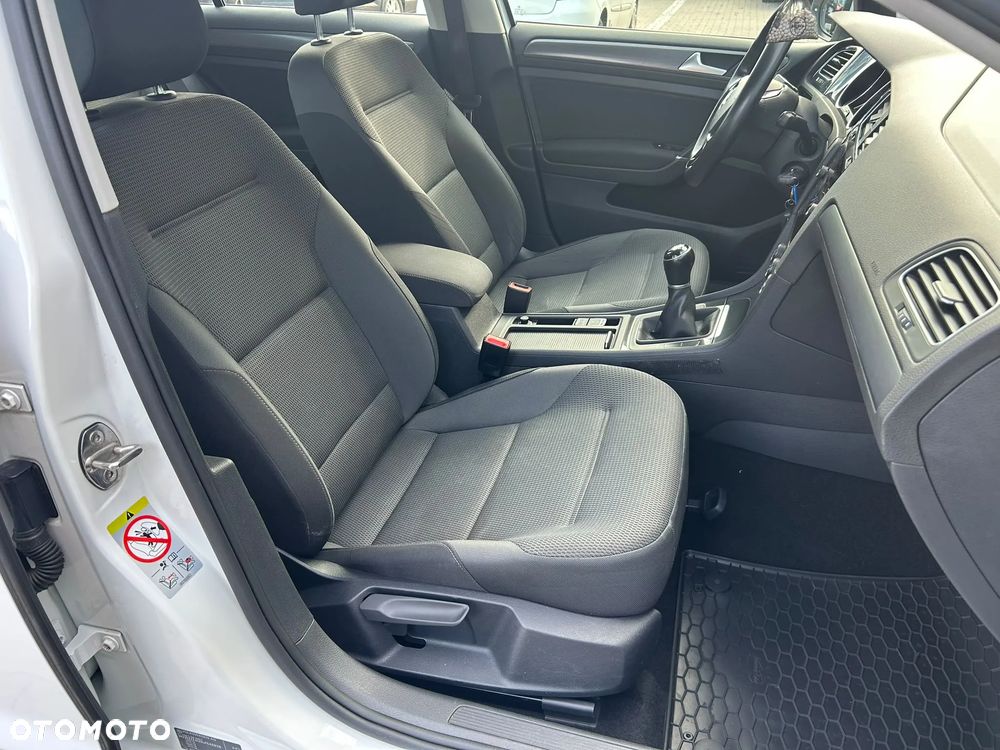 Volkswagen Golf 1.6 TDI BMT Comfortline - 37