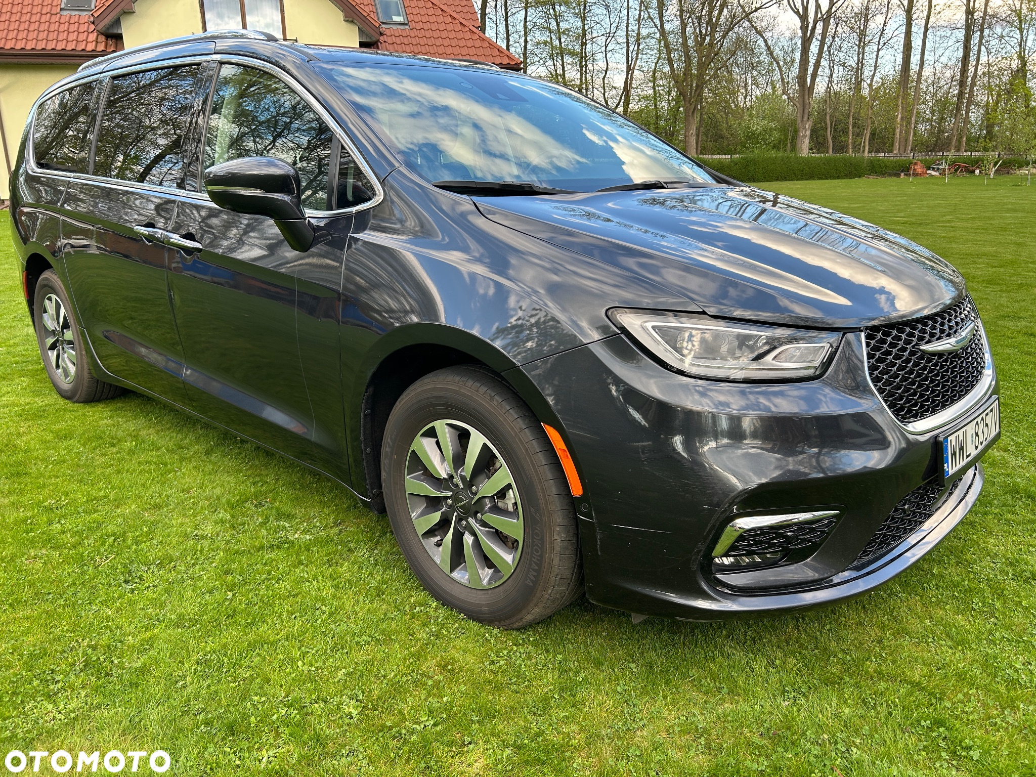 Chrysler Pacifica - 2