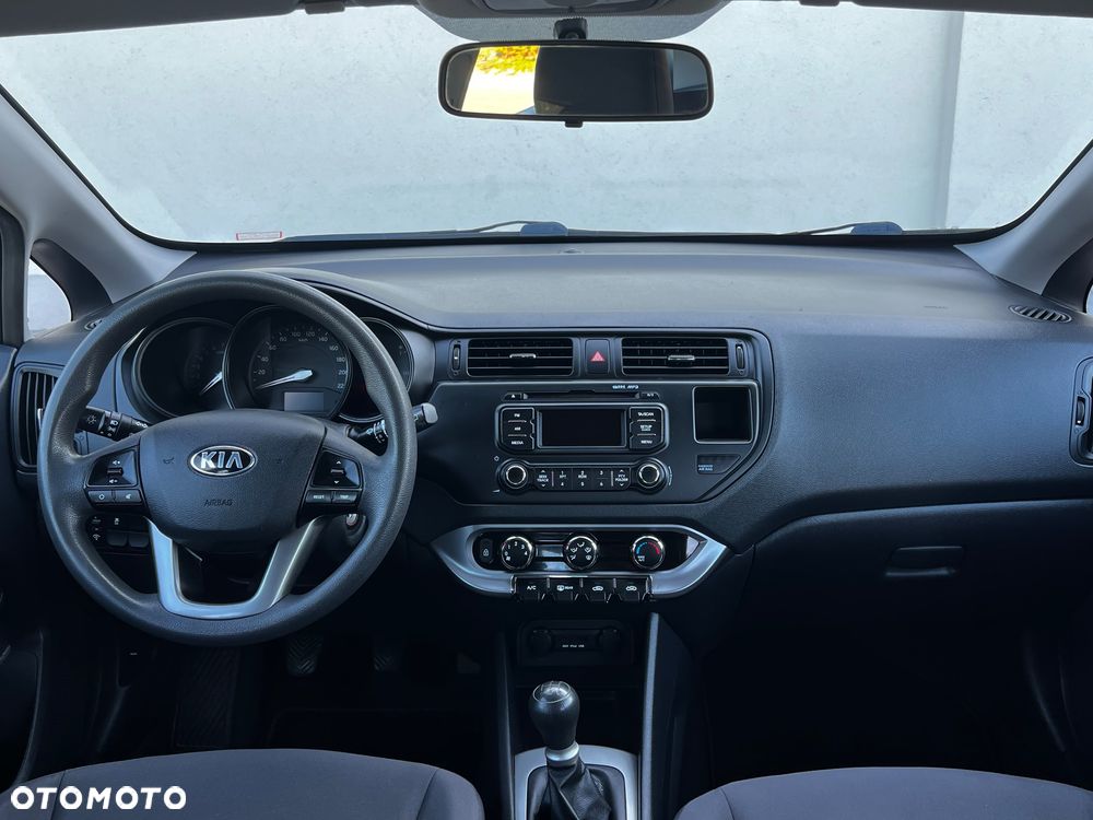Kia Rio 1.2 Attract - 5