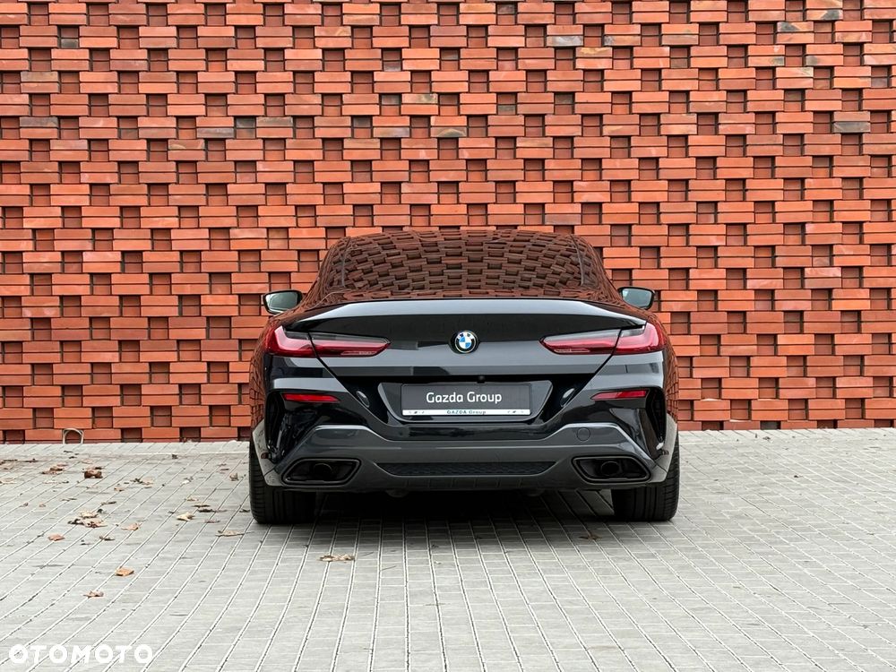 BMW Seria 8 - 7
