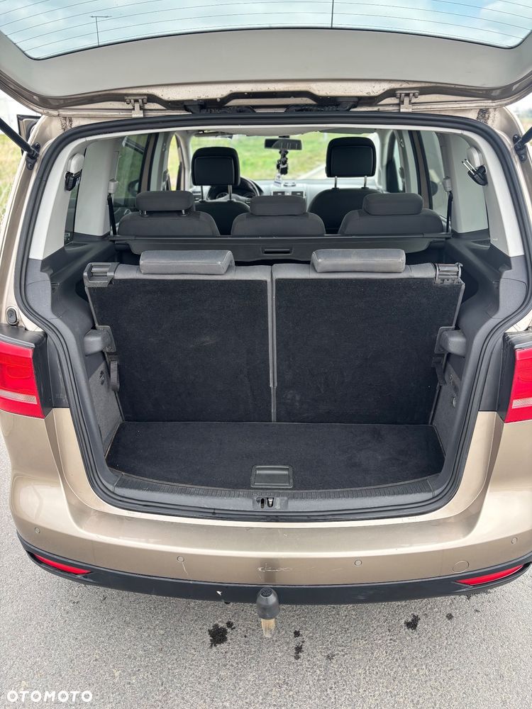Volkswagen Touran 1.4 TSI Cross - 11