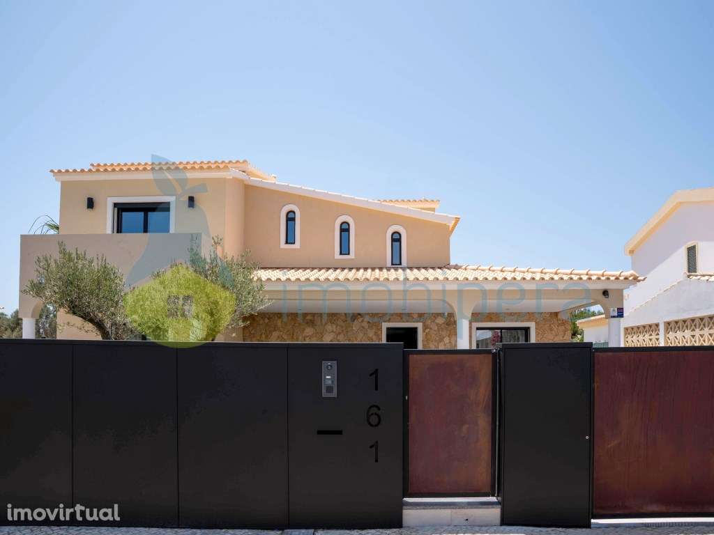 Moradia T5 frente mar na Galé em Albufeira - Grande imagem: 2/32