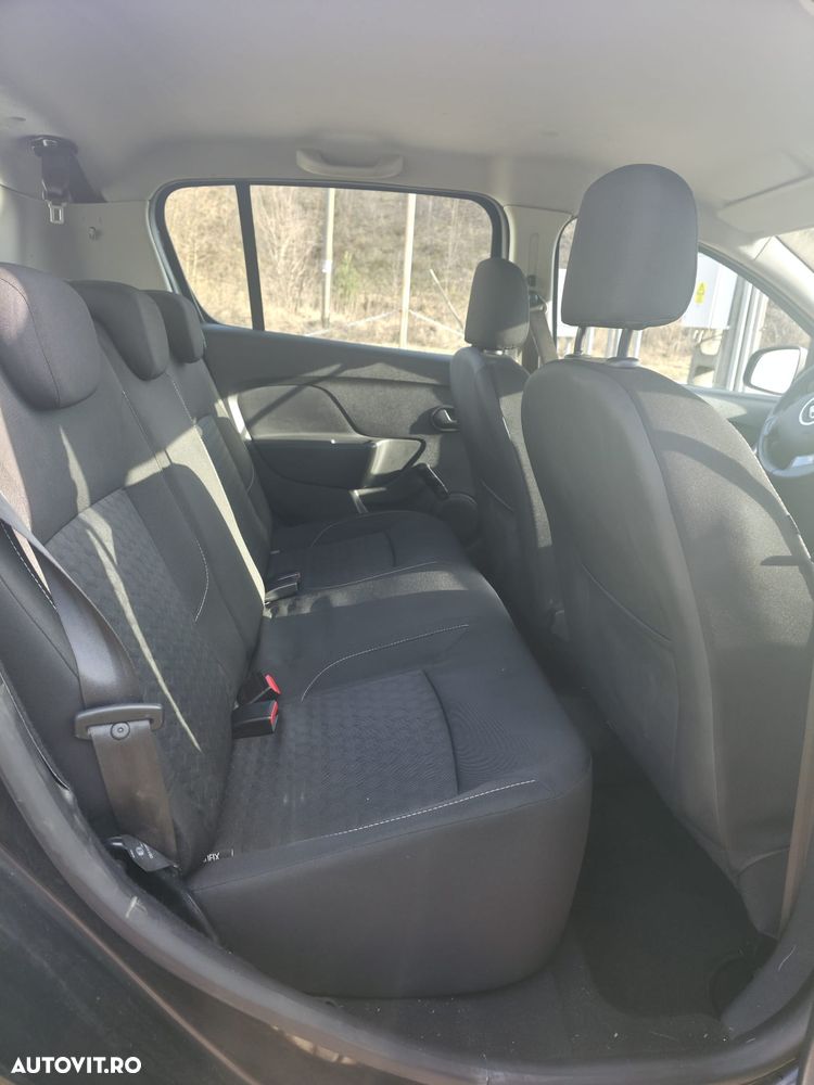 Dacia Sandero dCi 90 Laureate - 7
